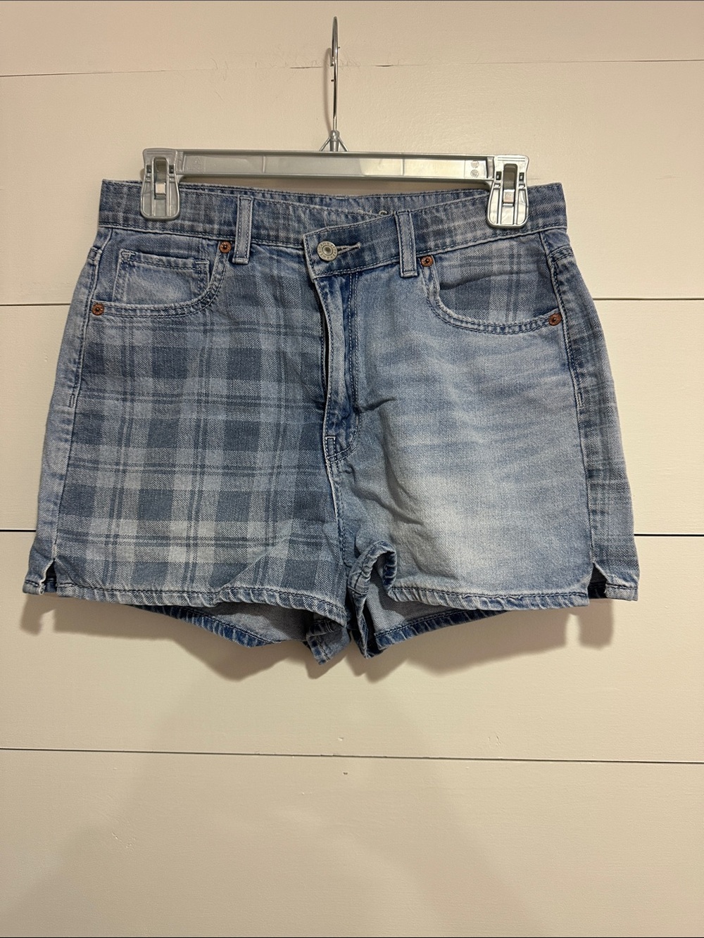 American Eagle Outfitters Light Blue Plaid & Washed Denim Shorts Size 4